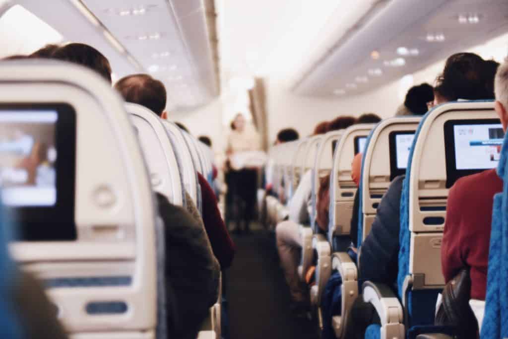 airplane-aircraft-passenger-flight-status-schedule