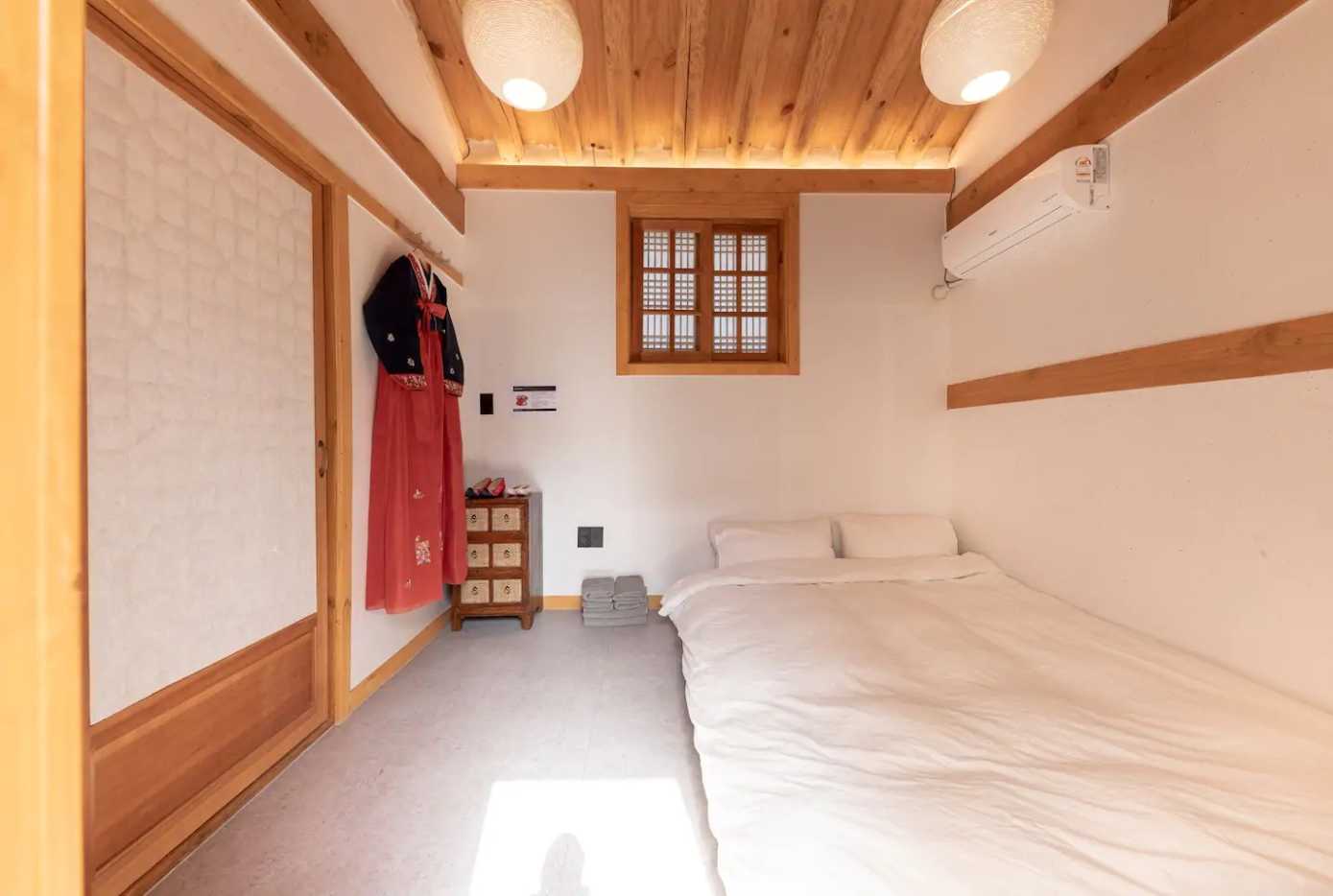 Here   s the property description from Airbnb 